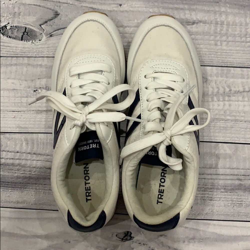 Tretorn White Canvas and Leather Sneaker Size 7.5